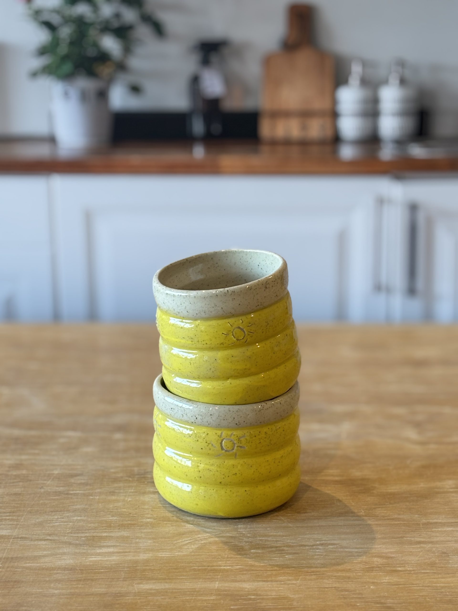 Tasse Bubble jaune soleil – Image 2