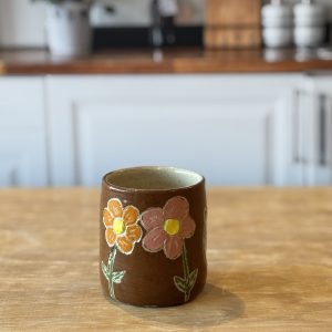 Tasse Flower Power marron